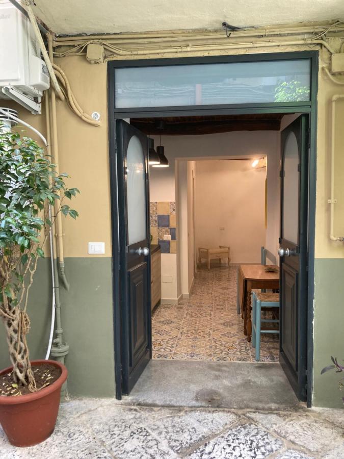 Zuccarella "Zuccherino"Nel Cortile Наполи Екстериор снимка
